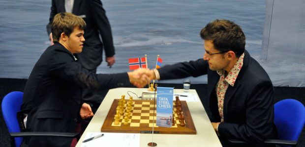 Armenia's Levon Aronian and Norway's  Magnus Carlsen