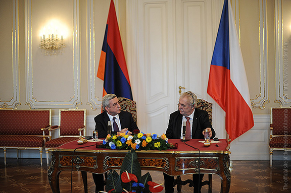 Czech Republic President Milos Zeman meets with Armenian President Serzh Sarkisian in Yerevan (Photo: President.am)