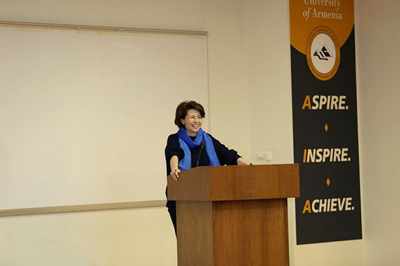 Veronika Zonabend speaking at AUA (Photo: AUA)