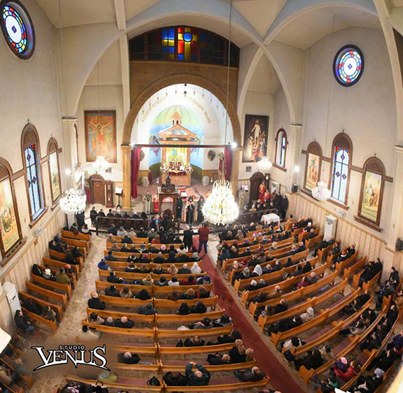 The community attends special church services headed by Catholicos Aram I (Photo: Studio Venus)
