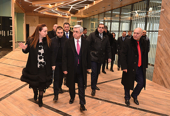 President Sarkisian tours almost completed Reebok Sports Club in Yerevan on Feb. 4, 2017 (Photo: Armenian Presidential Press Service) 